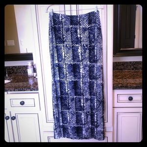 Navy blue Michael Kora maxi skirt sz M